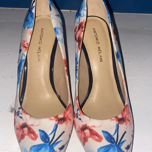 Antonio Melanie floral heels. Like new size 10 worn 1 time! - Picture 5 of 5